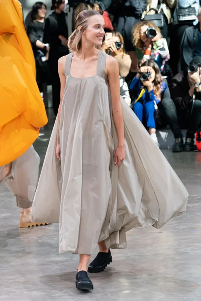 Look 29